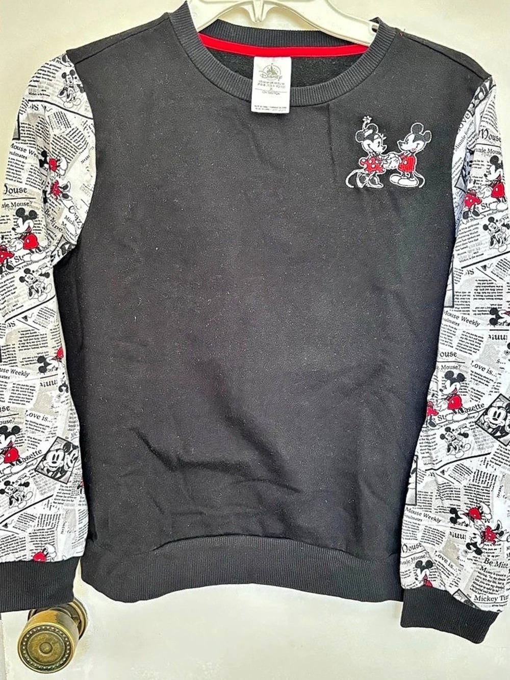 Disney Mickey and Minnie Mouse Newspaper Print Sweatshirt size M